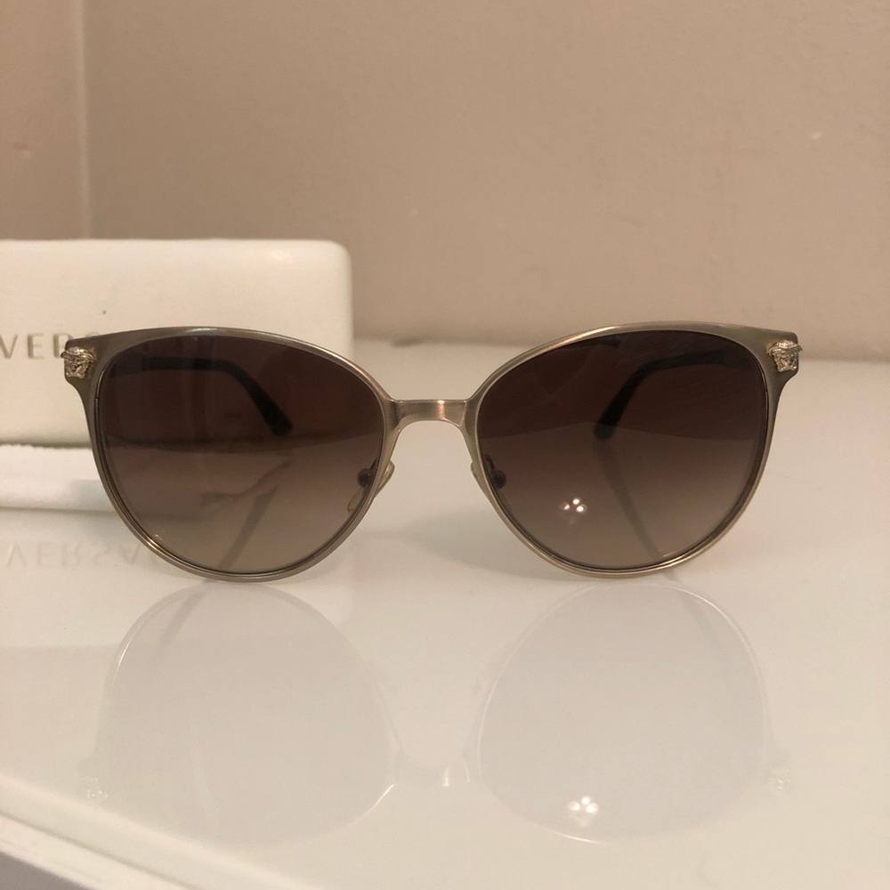 Versace Sunglasses 🌟